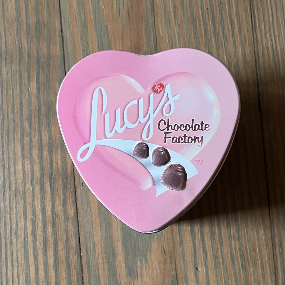 Vintage Avon “I Love Lucy”Watch in Collectible Chocolate Box Tin